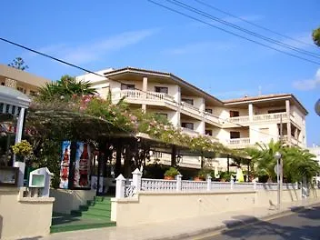 Apartamentos Triton Cala Ratjada  Hotel