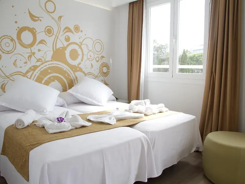 Apartamentos Triton Cala Ratjada  4*, Cala Ratjada (Mallorca)