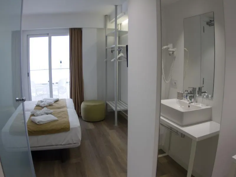 Apartamentos Triton Cala Ratjada  Cala Ratjada (Mallorca)