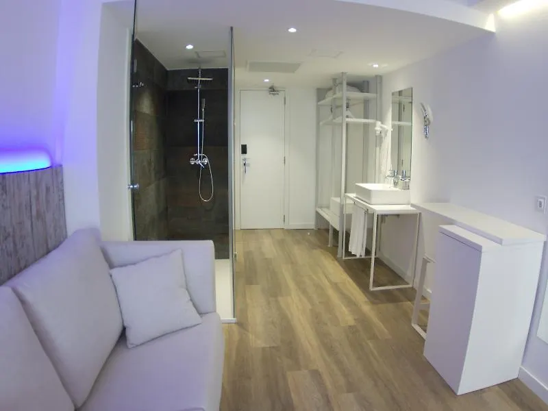 Ξενοδοχείο Apartamentos Triton Cala Ratjada