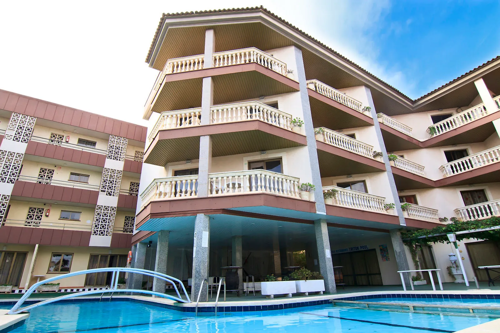Apartamentos Triton Cala Ratjada  4*, Cala Ratjada (Mallorca)