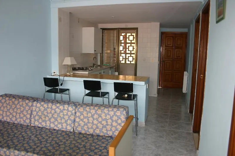 Apartamentos Triton Cala Ratjada  Hotel