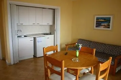 Ξενοδοχείο Apartamentos Triton Cala Ratjada