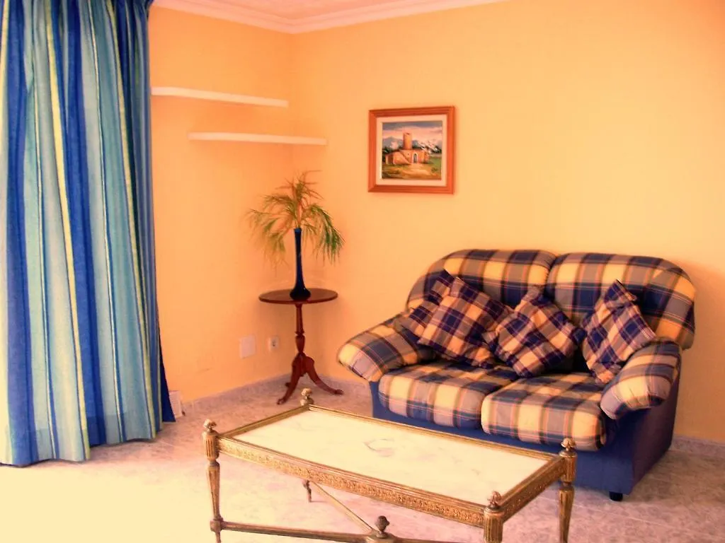 Apartamentos Triton Cala Ratjada  Hotel